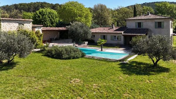 Le Flayosquet – Propriété de caractère, maison d’amis indépendante