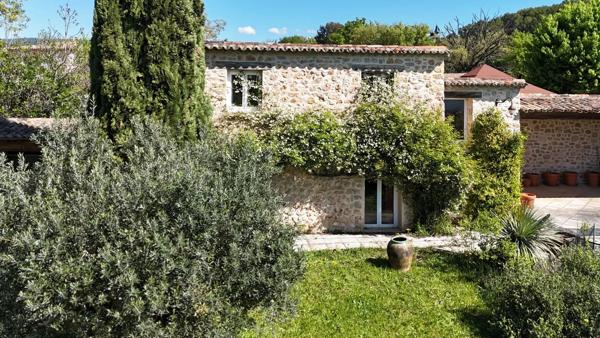 Le Flayosquet – Propriété de caractère, maison d’amis indépendante