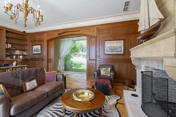 Luxueuse propriété avec vue mer panoramique.
