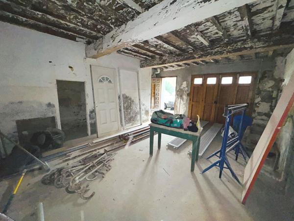 À VENDRE CABESTANY ANCIENNE MAISON DE VILLAGE DISTRIBUANT 2 PLATEAUX DE 29 M²