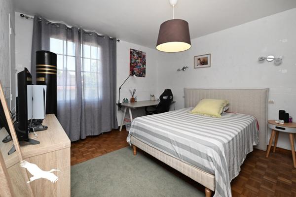 Maison à vendre 298 975 € Fléac 6 p 197 m² DPE C