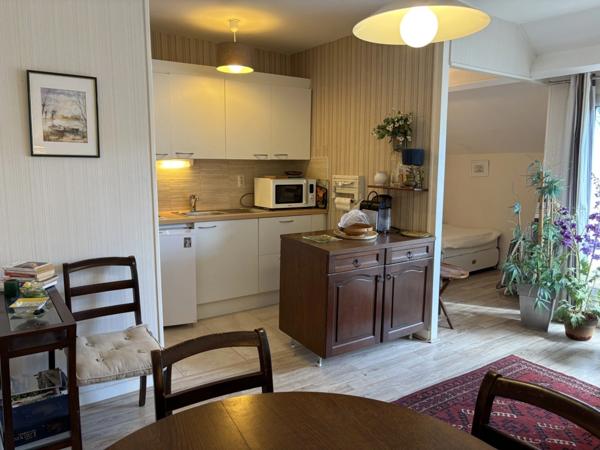 Studio – Terrasse plein Sud – À 300 Mètres de la plage!!!