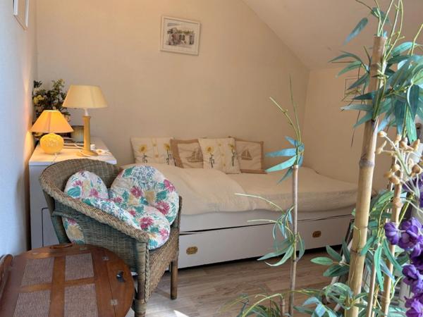 Studio – Terrasse plein Sud – À 300 Mètres de la plage!!!