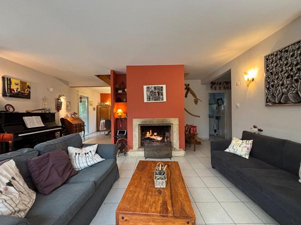 Maison familiale sur Cholet avec jardin clos, véranda et dépendances