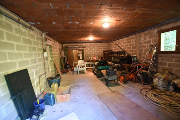 Maison à vendre 10 pièces proche de VARS (16)