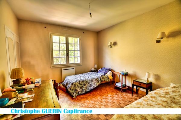 Maison à vendre 10 pièces proche de VARS (16)