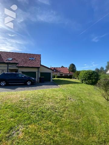 Nouveauté 
MERLIMONT 
Maison individuelle  4 chambres 155 m2 avec 2 garages indépendants jardin