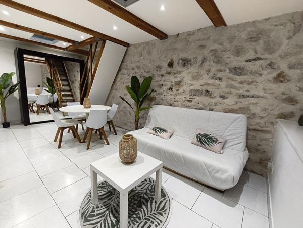 Charmant T3 rénové avec terrasse - proche gare et quais