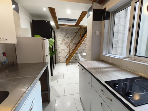 Charmant T3 rénové avec terrasse - proche gare et quais