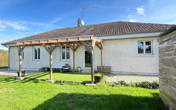 Maison à vendre    6 pièces •  Radon