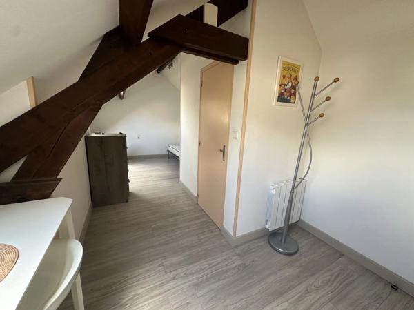 Location                                                      Appartement
                        
                     1 pièces                      17 m2                     à Saint-Quentin