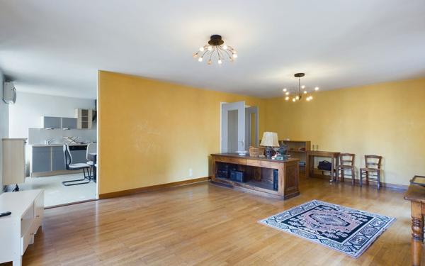 Maison à vendre    5 pièces •  Vinay