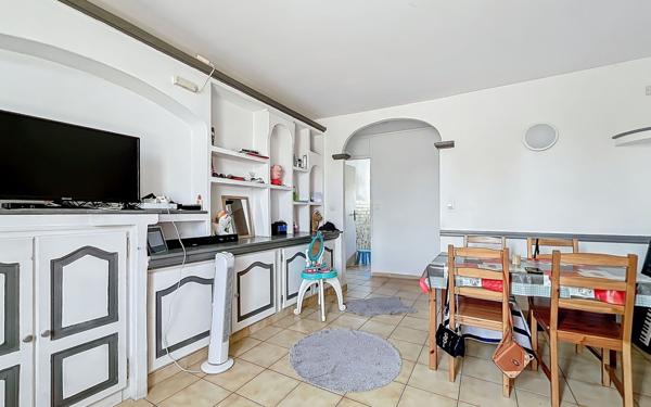 Appartement à vendre    3 pièces • 54,65 m2 Fréjus