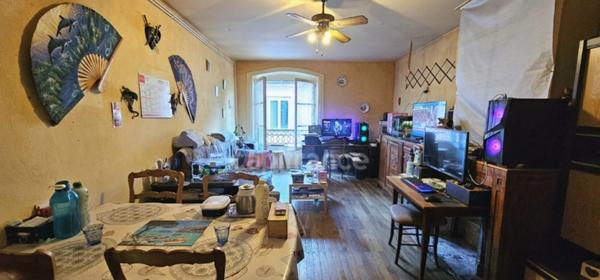 Charmant appartement à rénover avec grenier aménageable au centre-ville d'Arbois 39600