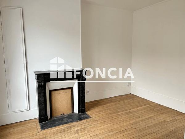 Location Appartement 2 pièces 31.4 m² - 6/8 RUE EUGENE VARLIN Paris 75010