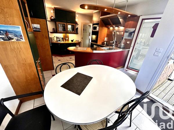 Maison à vendre 10 pièces 250 m² Lons