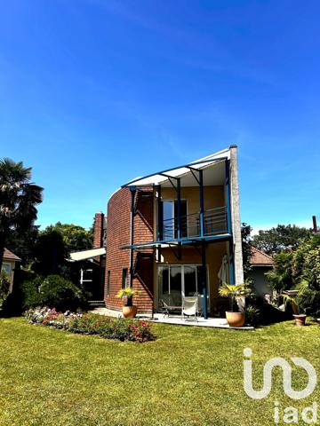 Maison à vendre 10 pièces 250 m² Lons