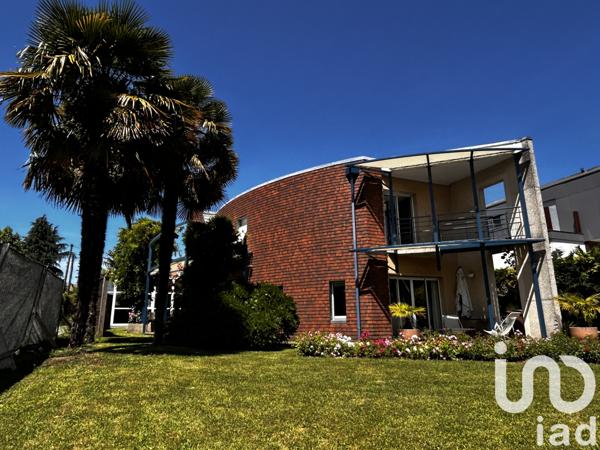 Maison à vendre 10 pièces 250 m² Lons