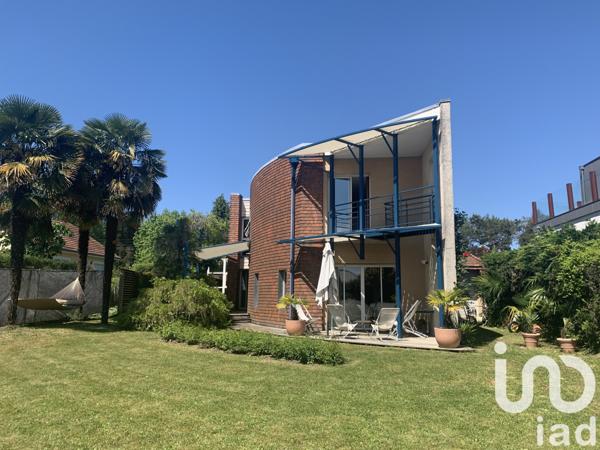 Maison à vendre 10 pièces 250 m² Lons