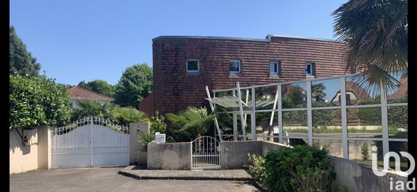 Maison à vendre 10 pièces 250 m² Lons