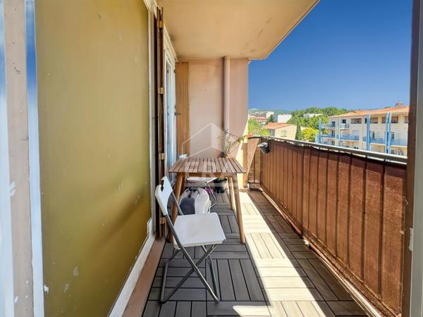 EN EXCLUSIVITE - A VENDRE - T3 DE 68 M² VENDU LOUÉ MEUBLÉ - proche IUT St Jérôme