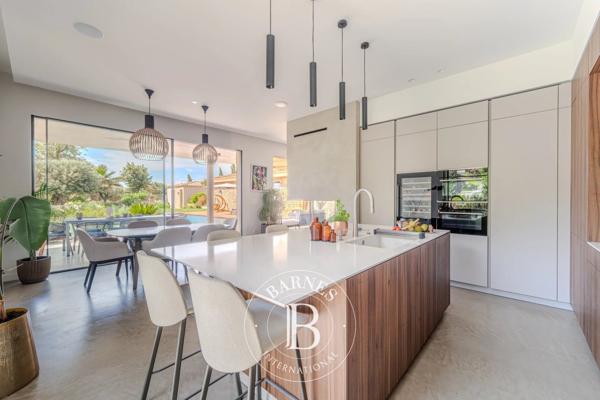 Éguilles, Maison 5 Chambres -  225 m² à vendre