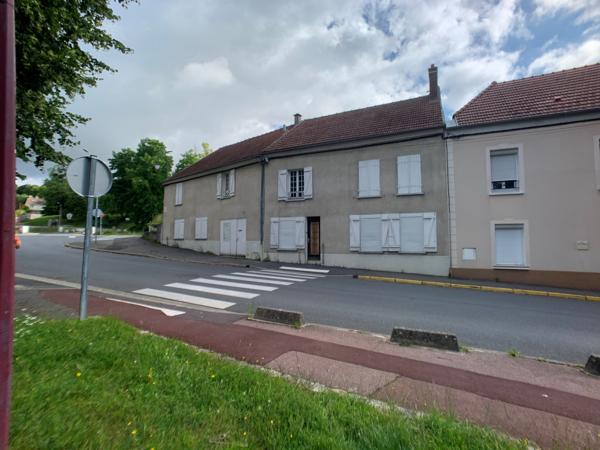 Maison
                                                                                                                                                                                                                                                                                                                        10 pièce(s)                                                                                                                                                                                                          9 chambre(s)                                                                                                                                                                                                          300  m²