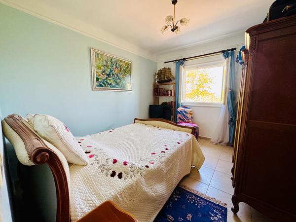 Maison La Roque D Antheron 8 pièce(s) 233 m2