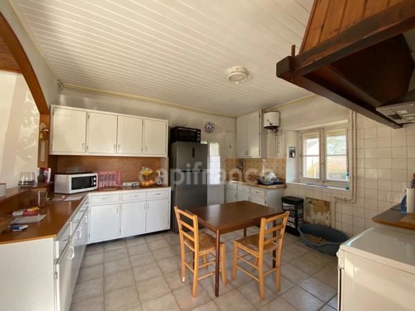 SAINT VARENT Plain pied Maison 4 pièces