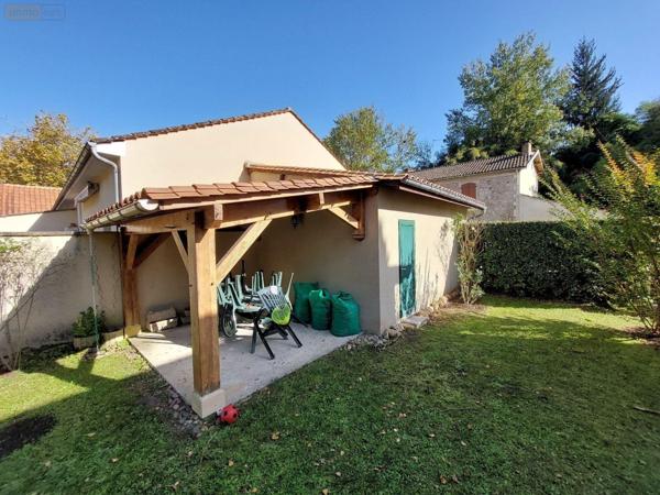 Maison de ville à vendre à Le Bugue en Dordogne (24260), ref : 18113/80