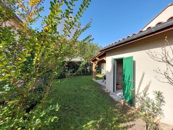 Maison de ville à vendre à Le Bugue en Dordogne (24260), ref : 18113/80
