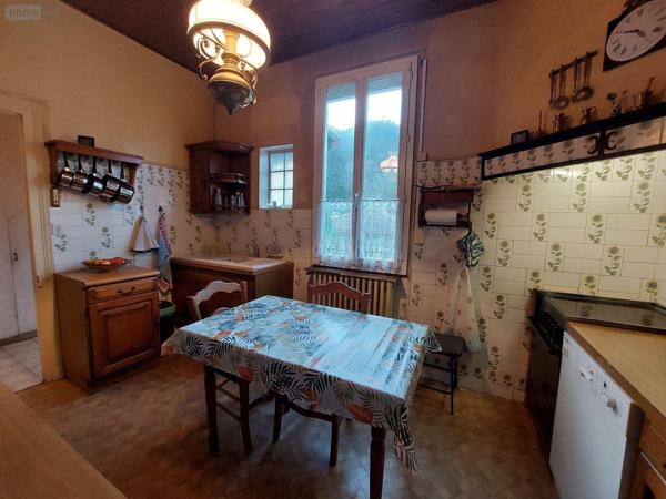 Maison de ville à vendre à Le Bugue en Dordogne (24260), ref : 18113/80