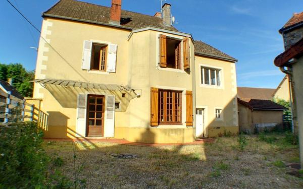 Maison à vendre    5 pièces •  Lacanche