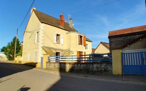 Maison à vendre    5 pièces •  Lacanche