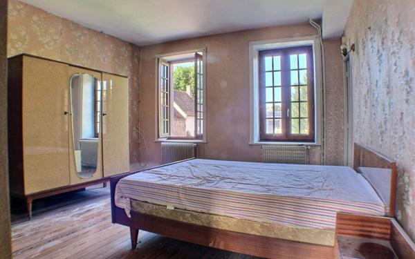 Maison à vendre    5 pièces •  Lacanche