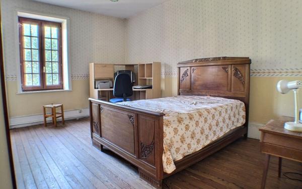 Maison à vendre    5 pièces •  Lacanche