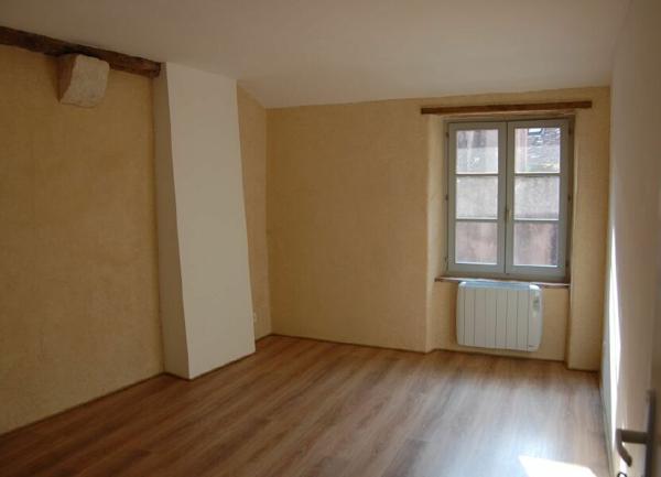 Appartement à louer    2 pièces •  Saint-Satur