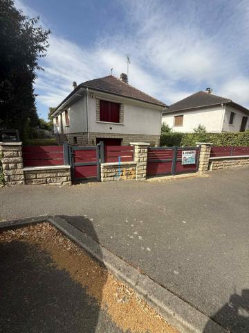 Saint-Doulchard (18230) EN EXCLUSIVITÉ SUR SAINT-DOULCHARD Maison trois chambres