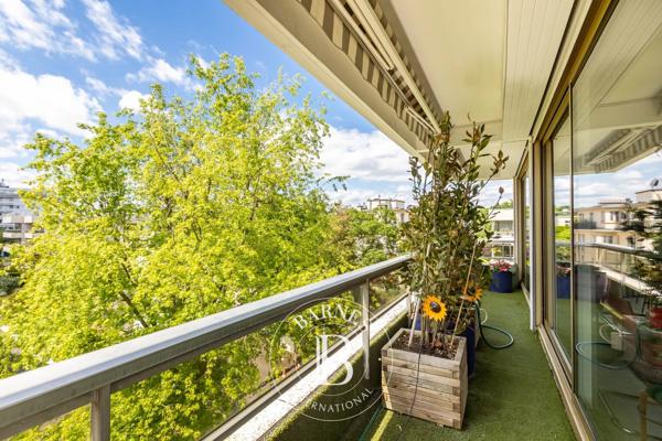 Boulogne-Billancourt, Appartement 1 Chambre -  79 m² à vendre