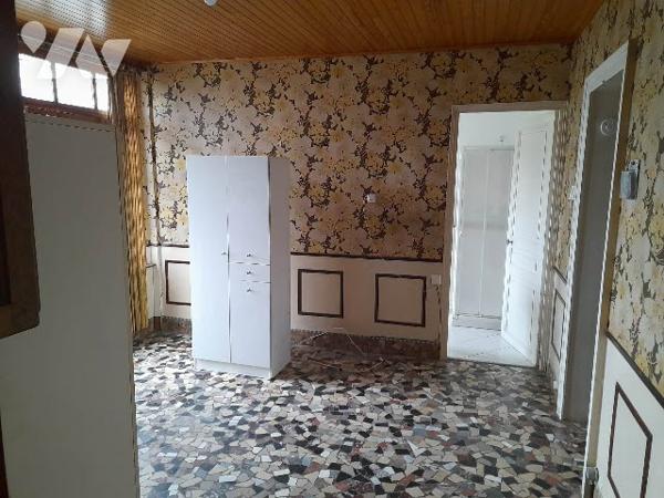 Faites revivre cette maison individuelle située dans un quartier calme.