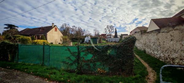 MAGNIFIQUE TERRAIN A QUINCY -VOISINS