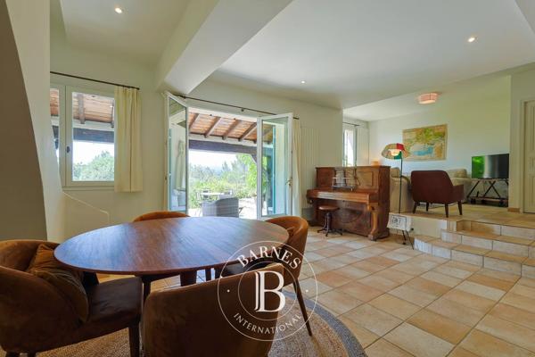 Saint-Maximin-la-Sainte-Baume, Maison 5 Chambres -  171 m² à vendre