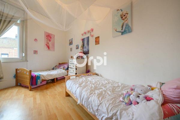 Immeuble à vendre    5 pièces •  La Gorgue