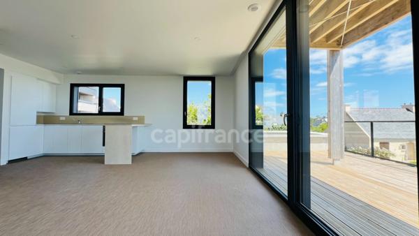 Dpt Finistère (29), à vendre CROZON centre - Appartement T3 de 74,40 m² habitable - Garage Terrasse vue Mer.