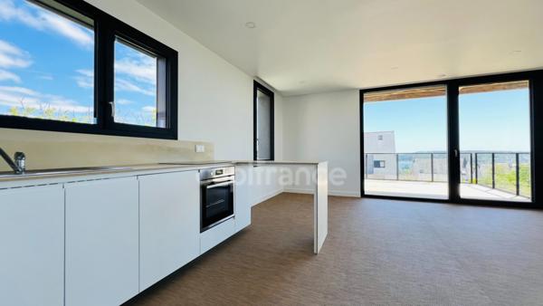 Dpt Finistère (29), à vendre CROZON centre - Appartement T3 de 74,40 m² habitable - Garage Terrasse vue Mer.