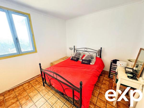 Deux maisons – 166,53 m² – Terrain 3 352 m² – 4 chambres + bureau