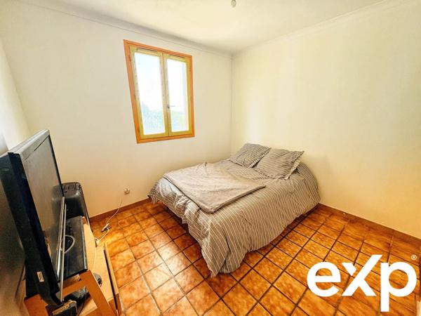 Deux maisons – 166,53 m² – Terrain 3 352 m² – 4 chambres + bureau