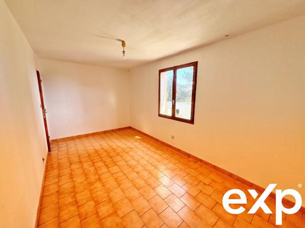 Deux maisons – 166,53 m² – Terrain 3 352 m² – 4 chambres + bureau