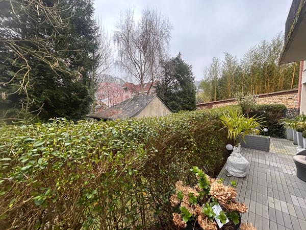 Appartement mont saint aignan -Rouen - bois guillaume - gare rive droite 2 chambres 90m² Terrasse 30m² parking sous sol Grand séjour salon Cuisine commerces 200m