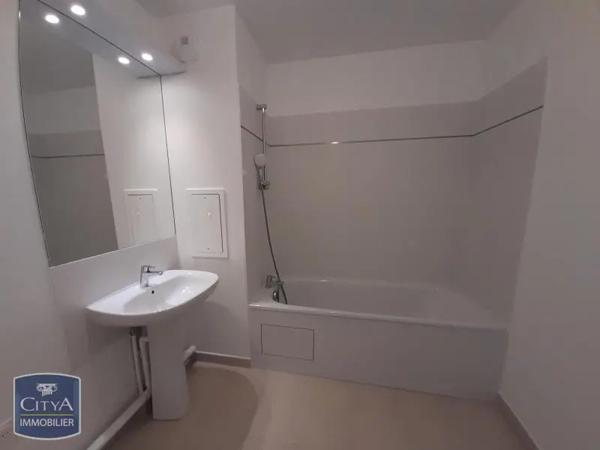 Appartement à louer 4 pièces 83.16m² Moissy-Cramayel (77550)